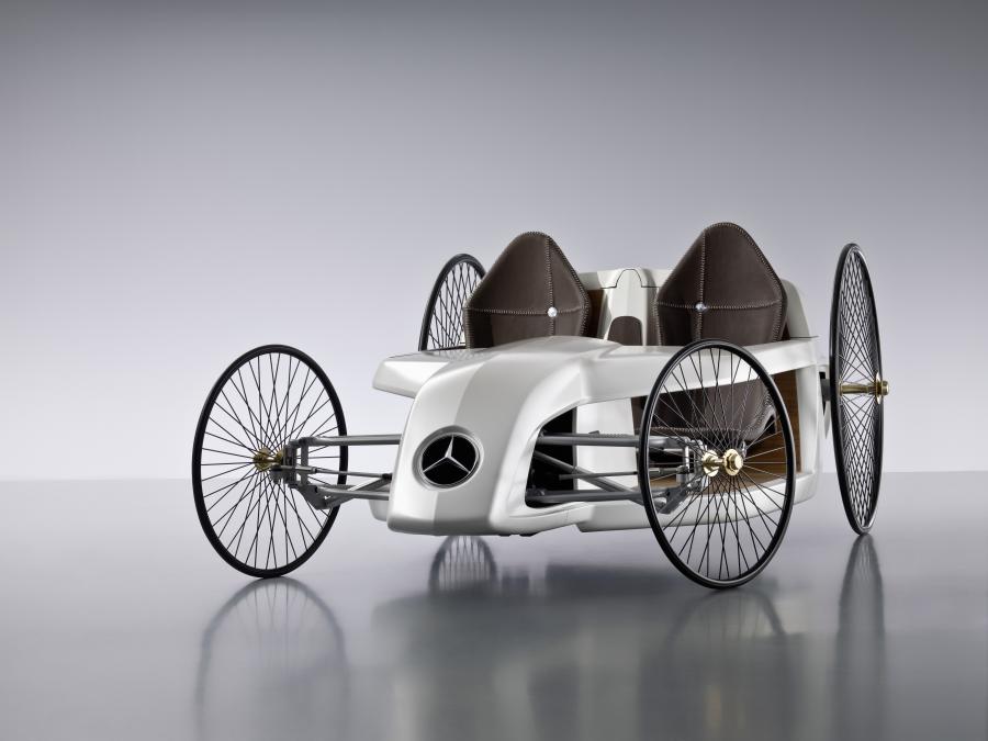  Mercedes-Benz F-Cell Roadster Concept 2009 года  (фото 5 из 23)